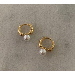 Elegant 18 k Gold  and Pearl Hoop  hug Earrings